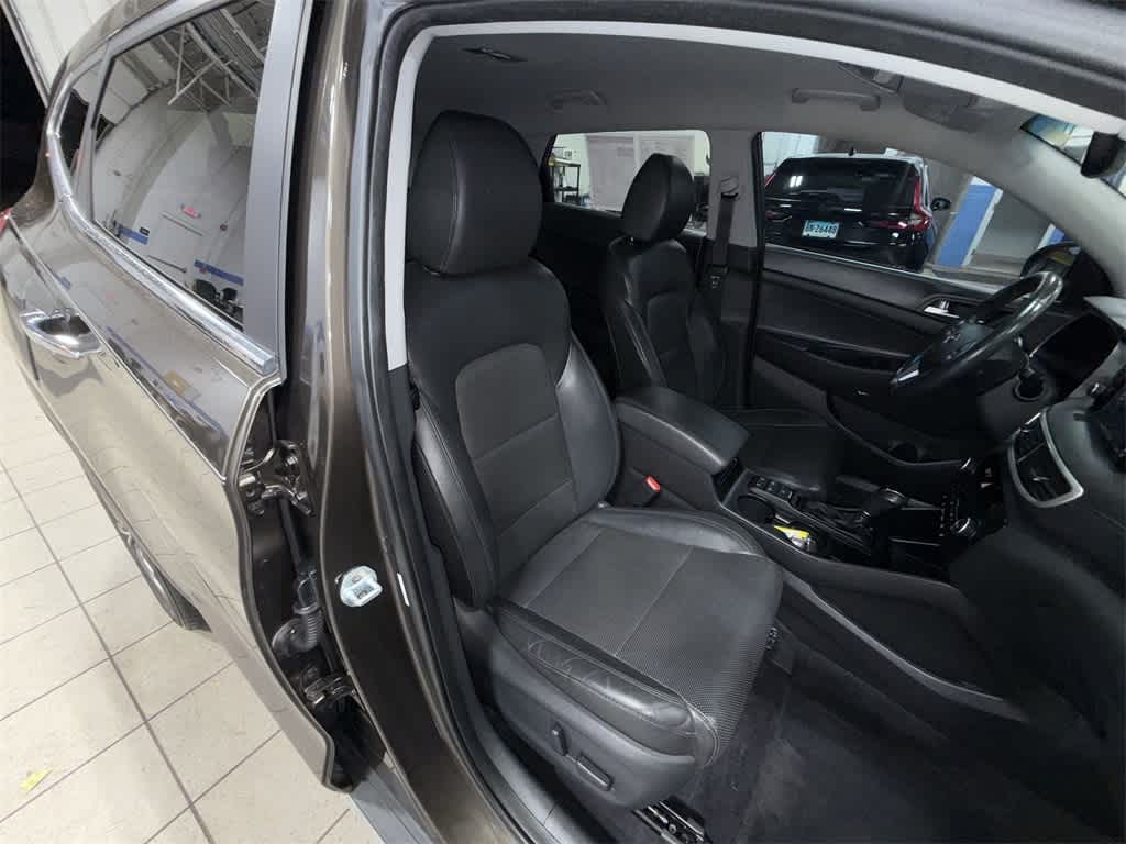 Thumbnail: 2019 Hyundai Tucson - 16