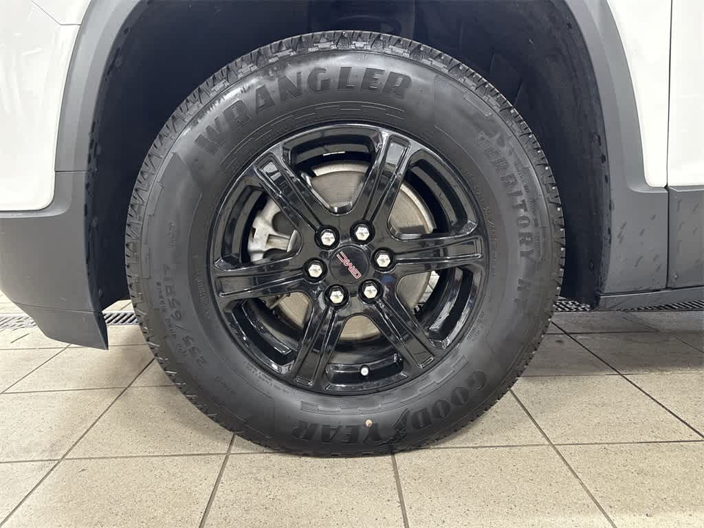 Thumbnail: 2022 GMC Acadia - 10