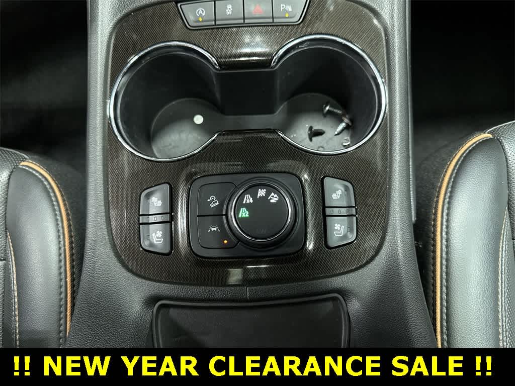 Thumbnail: 2022 GMC Acadia - 35