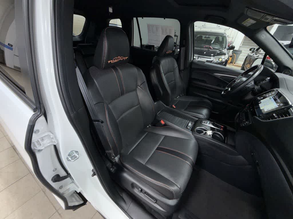 Thumbnail: 2023 Honda Passport - 16