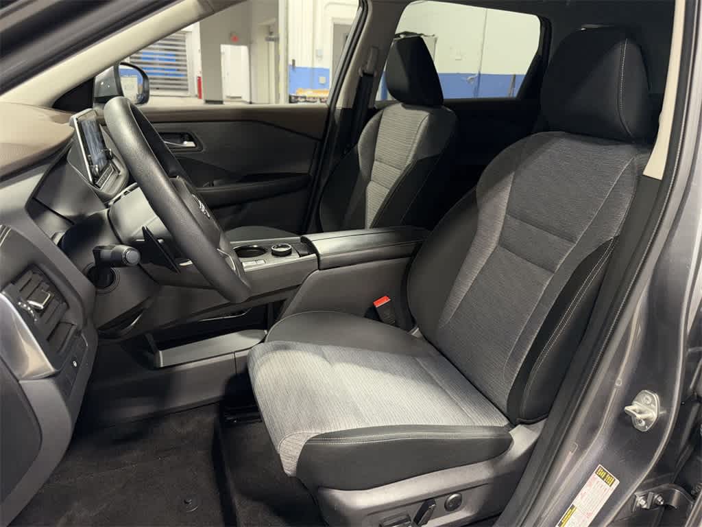 Thumbnail: 2023 Nissan Rogue - 15