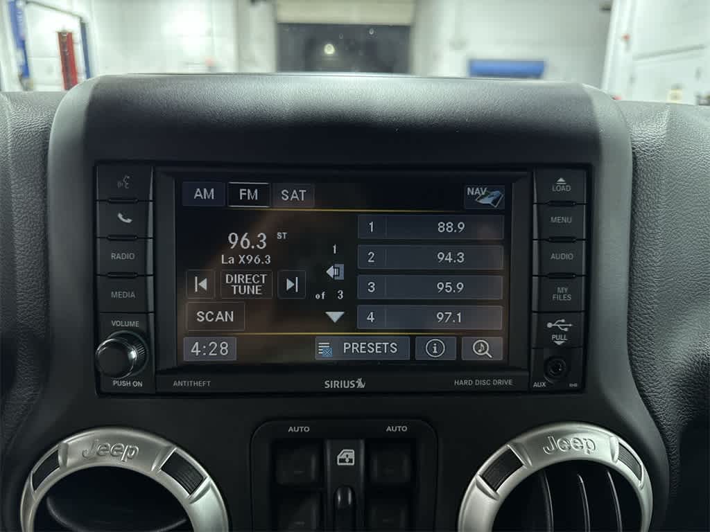 Thumbnail: 2016 Jeep Wrangler - 21