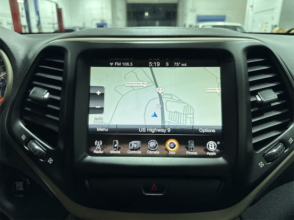 Thumbnail: 2015 Jeep Cherokee - 20