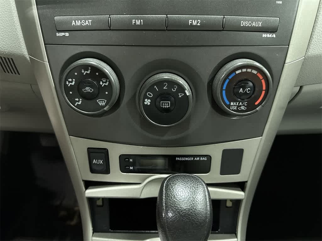 Thumbnail: 2011 Toyota Corolla - 20
