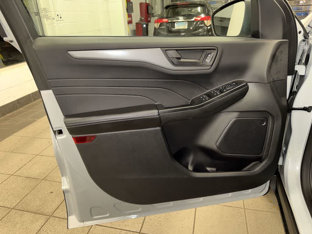 Thumbnail: 2025 Ford Escape - 30