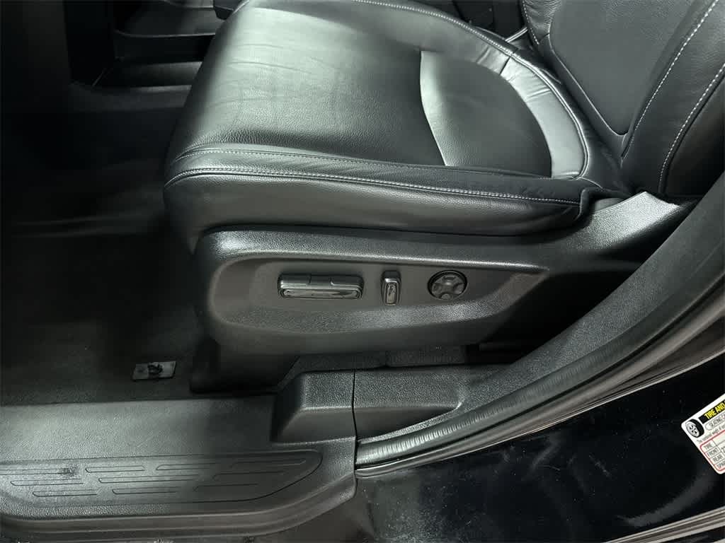 Thumbnail: 2023 Honda Odyssey - 24