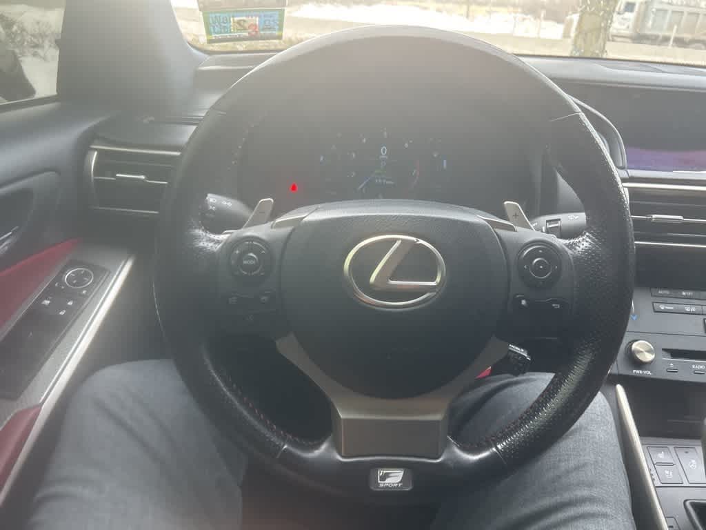 Thumbnail: 2016 Lexus IS - 3