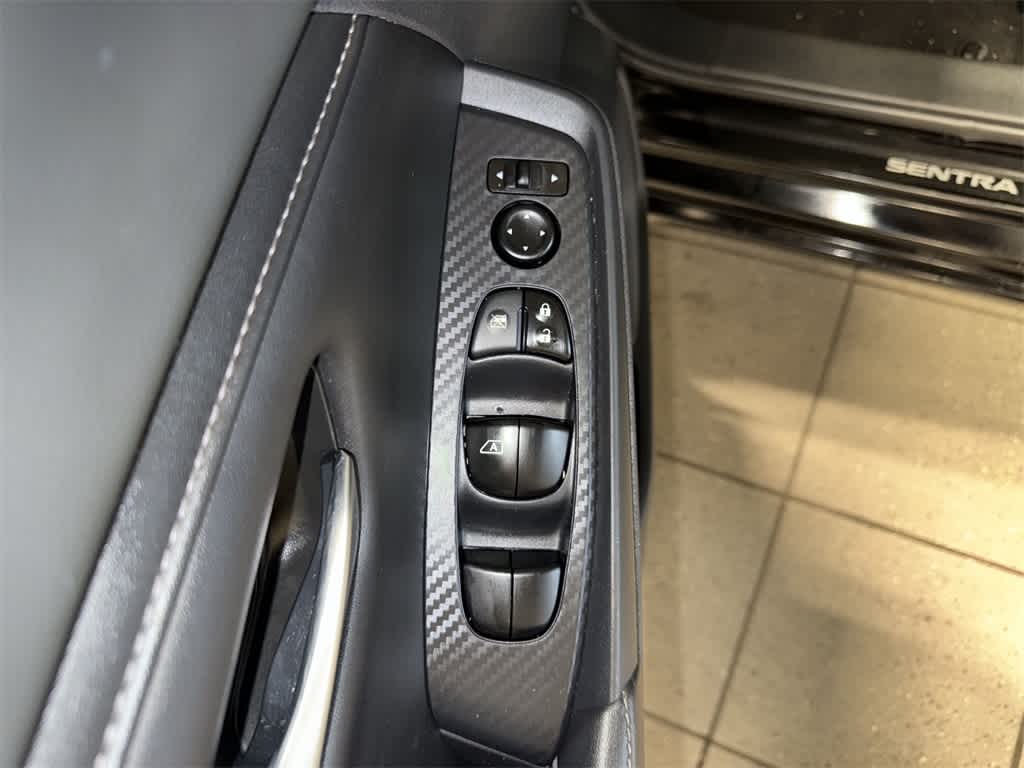 Thumbnail: 2022 Nissan Sentra - 22