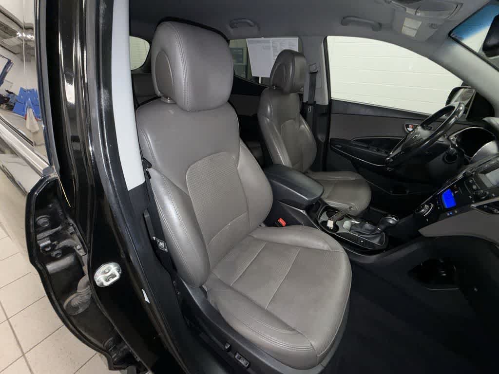 Thumbnail: 2013 Hyundai Santa Fe - 16