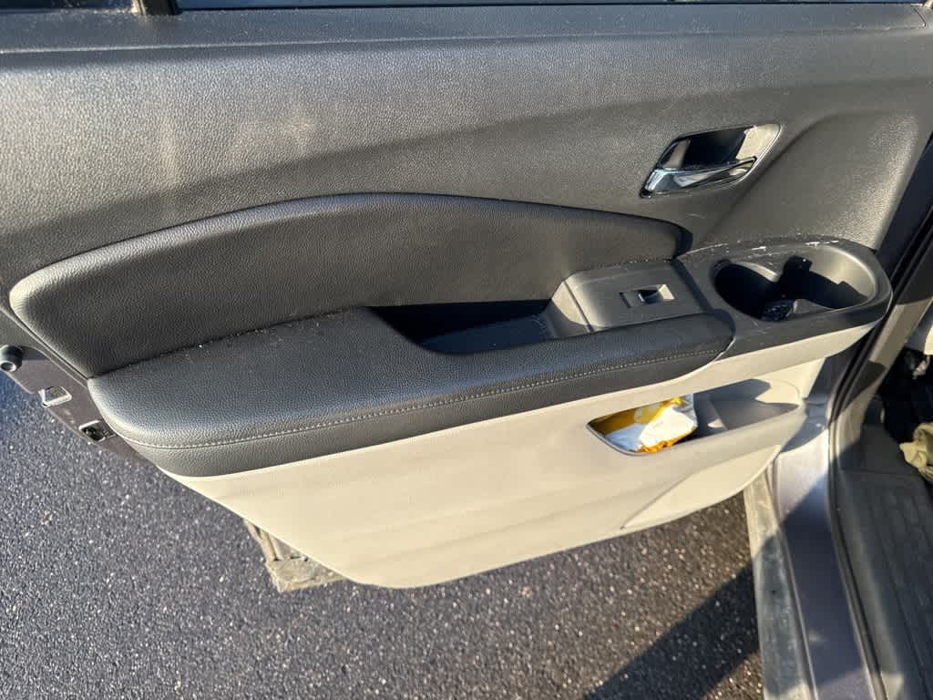 Thumbnail: 2016 Honda Pilot - 17