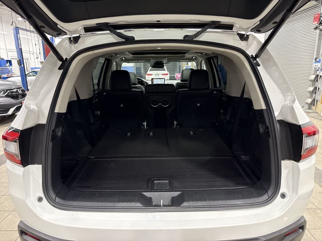 Thumbnail: 2023 Honda Pilot - 11