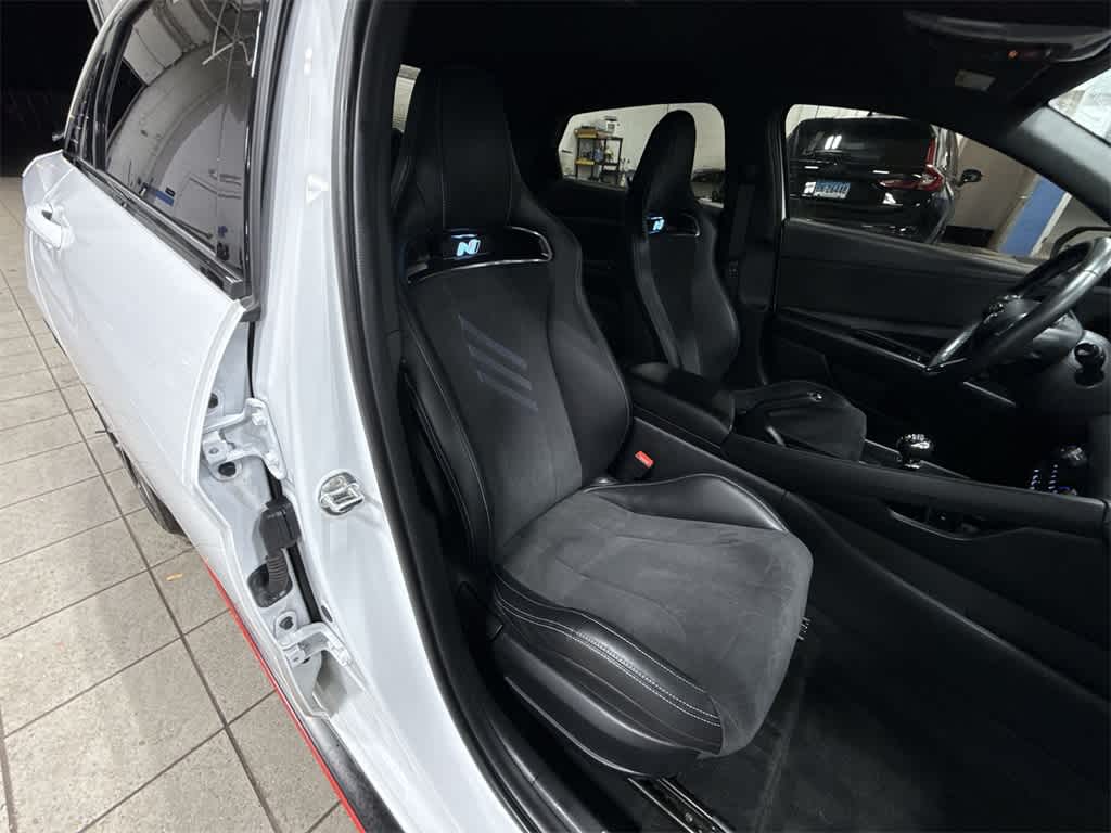 Thumbnail: 2023 Hyundai Elantra - 16