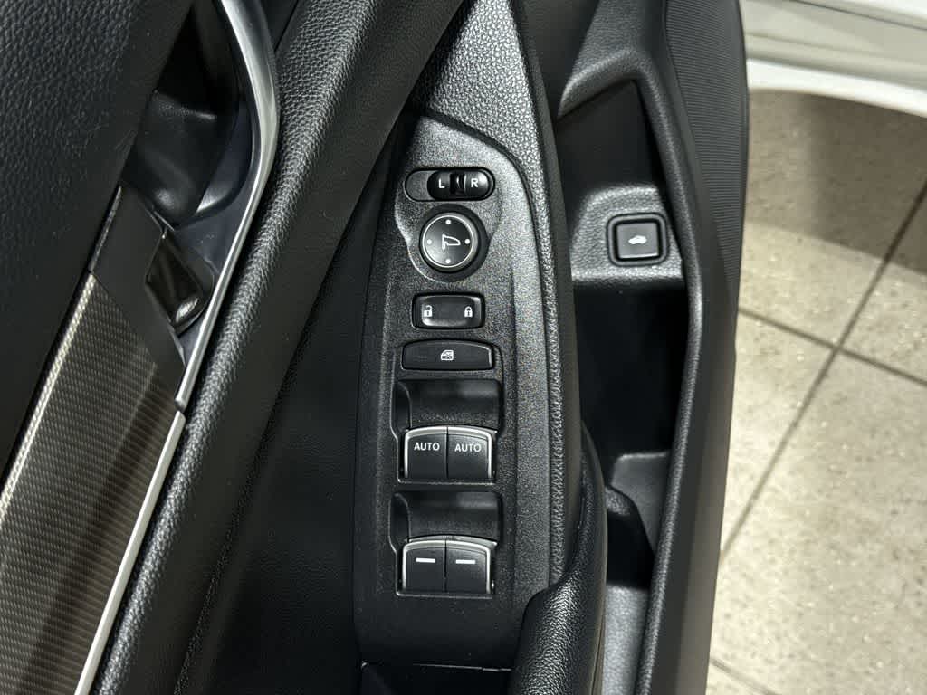 Thumbnail: 2022 Honda Accord - 22