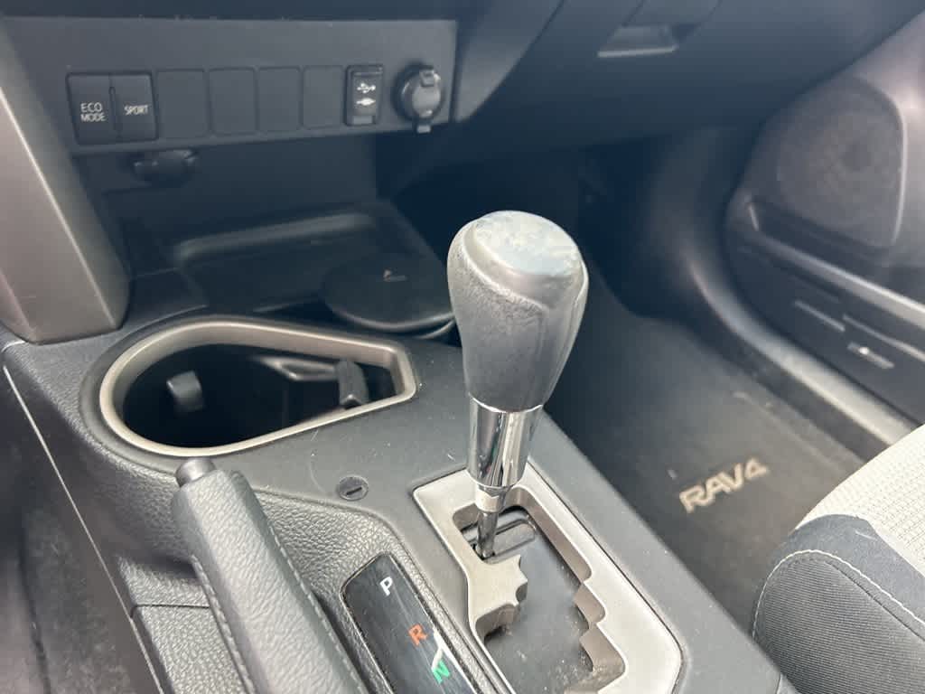 Thumbnail: 2018 Toyota RAV4 - 20