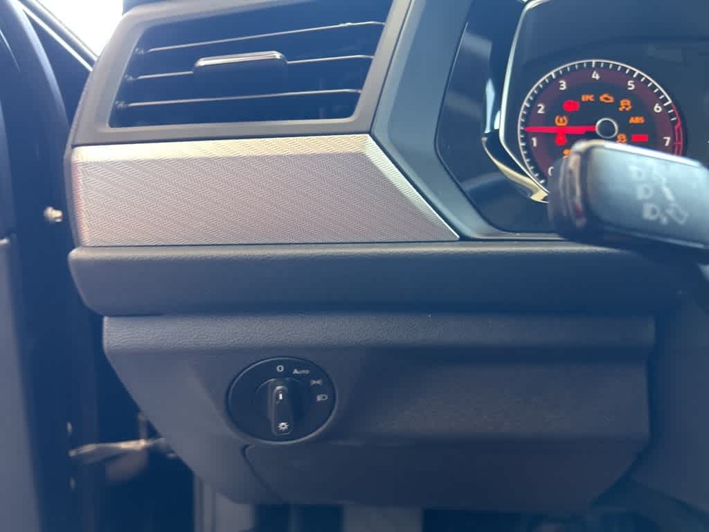 Thumbnail: 2019 Volkswagen Jetta - 14