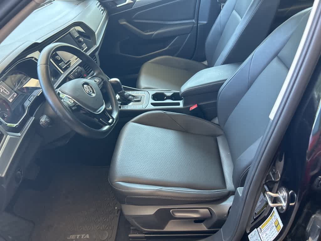 Thumbnail: 2019 Volkswagen Jetta - 11