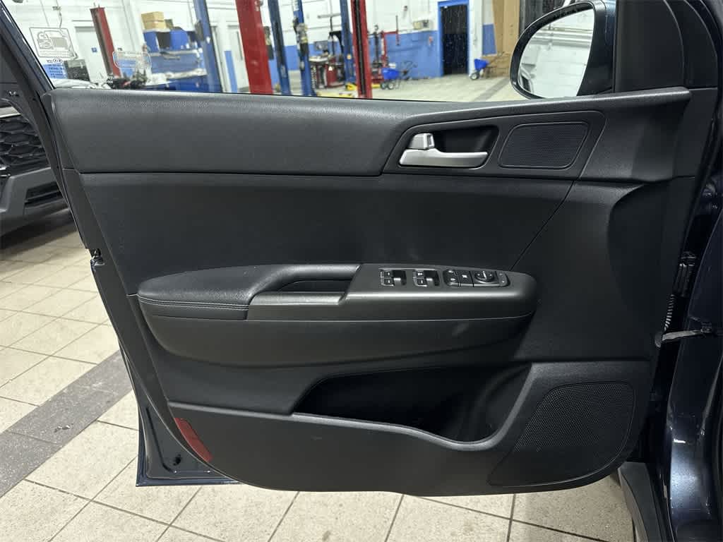 Thumbnail: 2018 Kia Sportage - 28