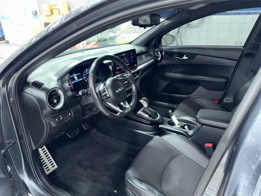 Thumbnail: 2023 Kia Forte - 28