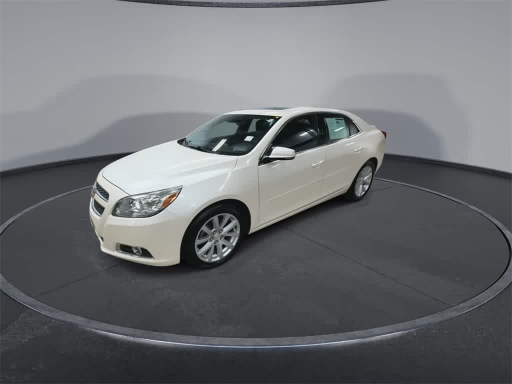 Thumbnail: 2013 Chevrolet Malibu - 4