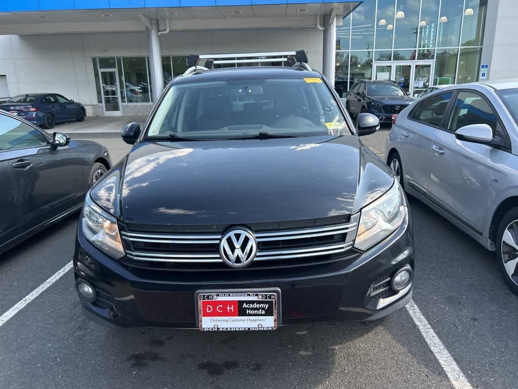 Thumbnail: 2014 Volkswagen Tiguan - 2
