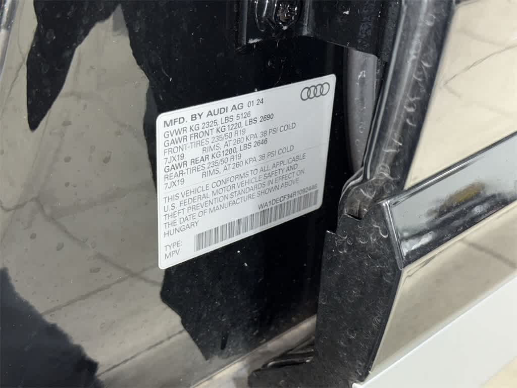 Thumbnail: 2024 Audi Q3 - 14