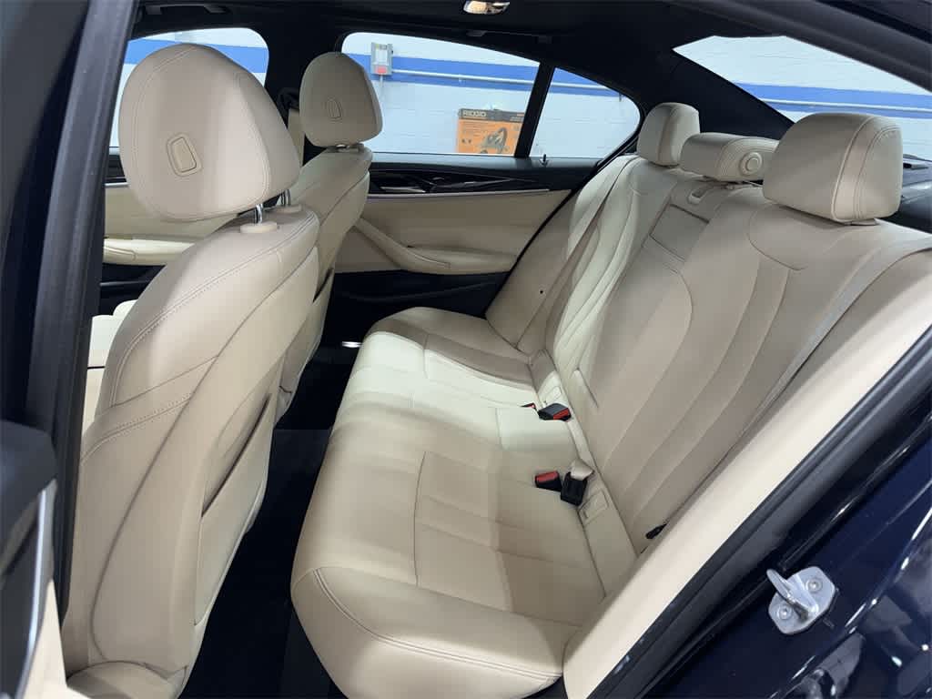 Thumbnail: 2019 BMW 5 Series - 17