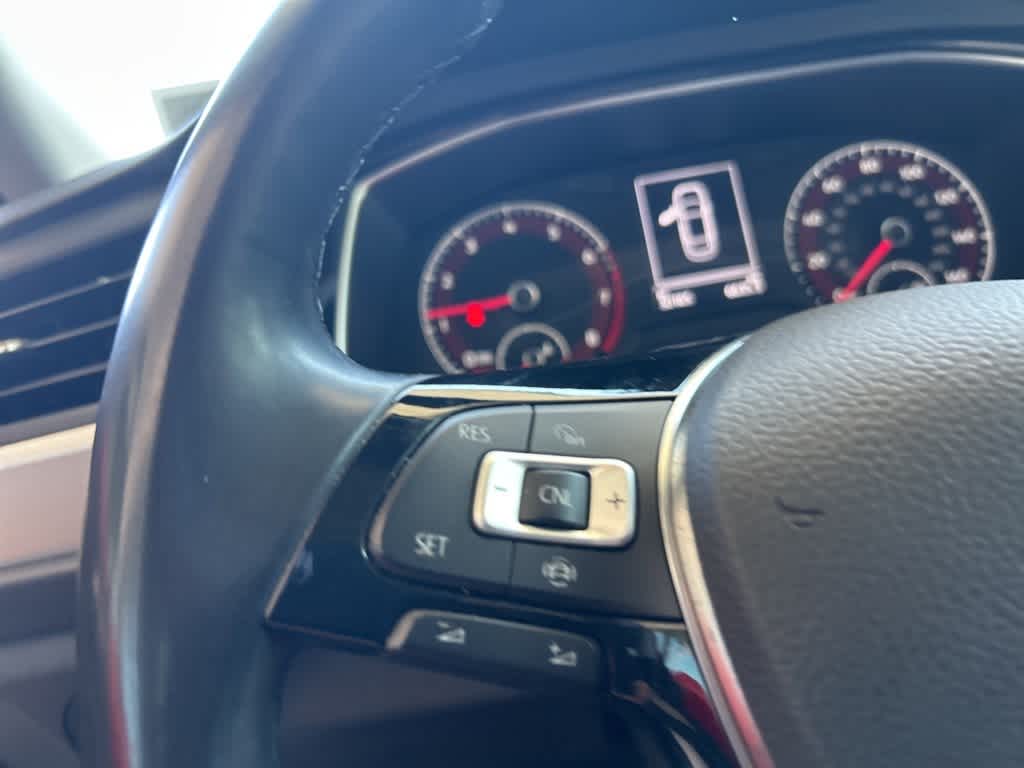 Thumbnail: 2019 Volkswagen Jetta - 18