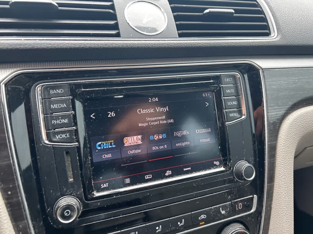 2017 Volkswagen Passat SE 26