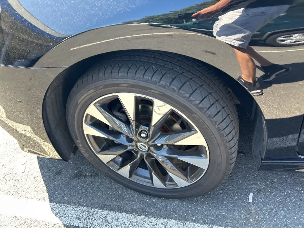 Thumbnail: 2019 Nissan Sentra - 12