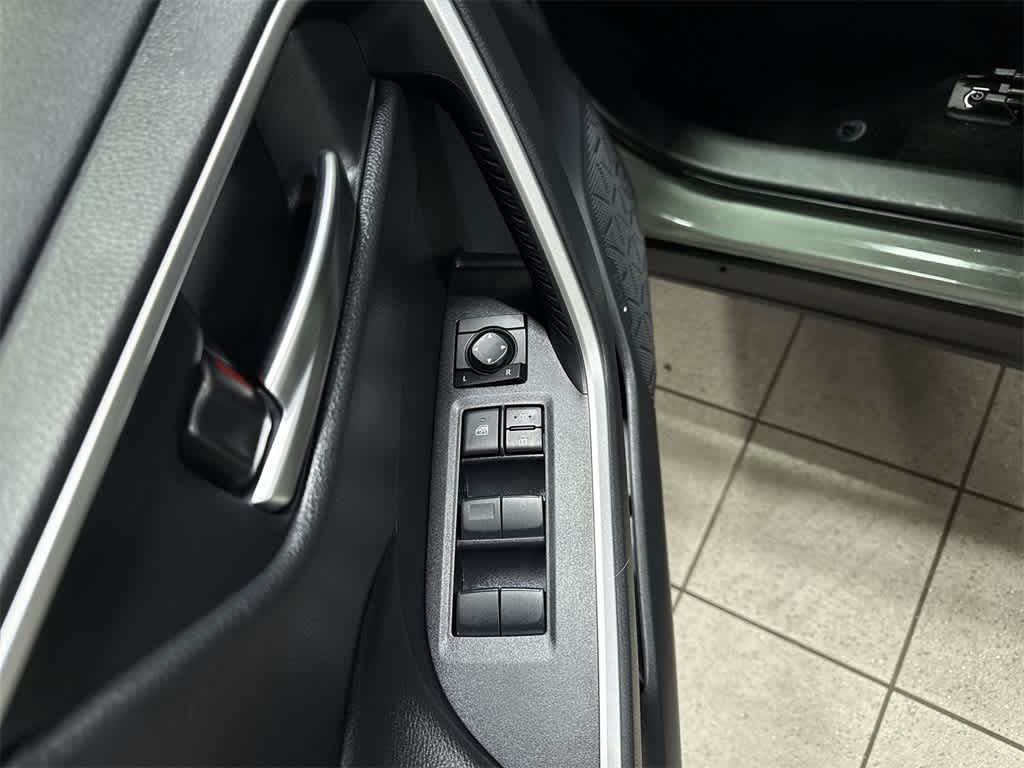 Thumbnail: 2019 Toyota RAV4 - 22