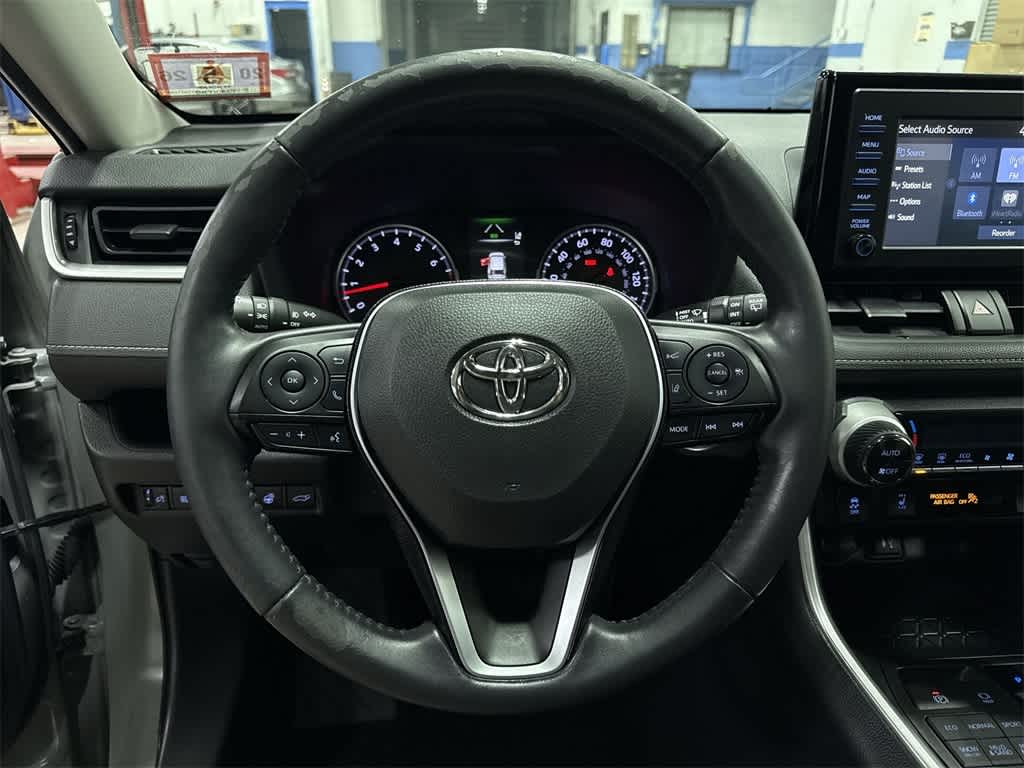 Thumbnail: 2019 Toyota RAV4 - 18