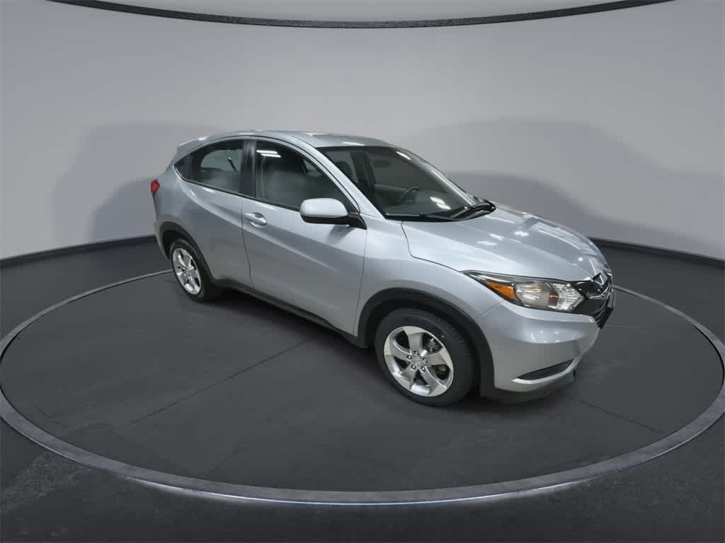 Thumbnail: 2017 Honda HR-V - 2