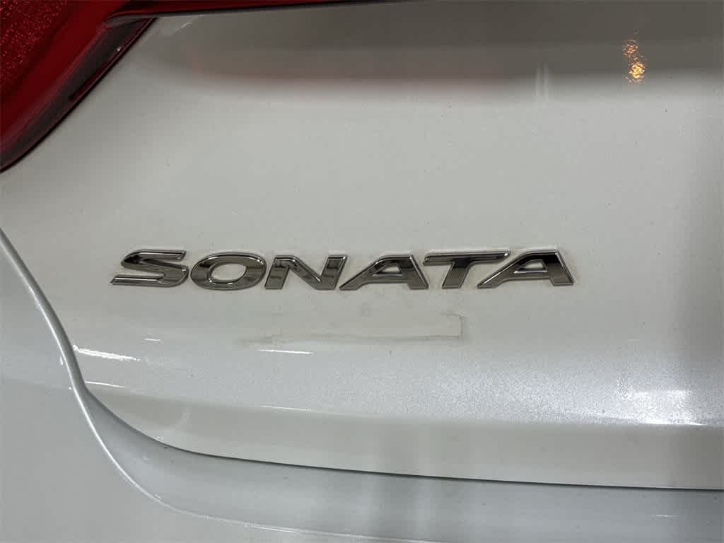 Thumbnail: 2015 Hyundai Sonata - 25