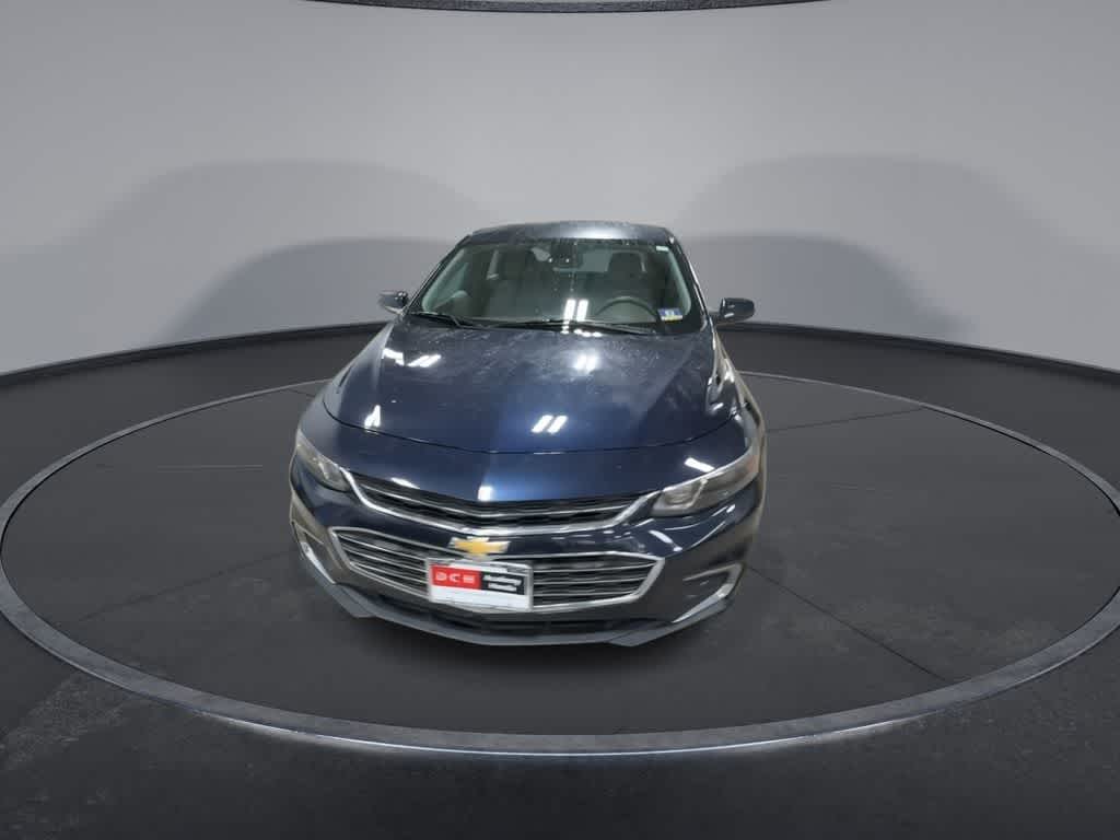 Thumbnail: 2018 Chevrolet Malibu - 3