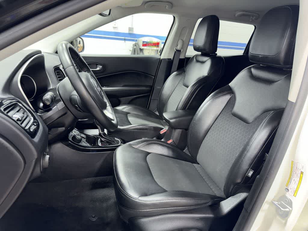 Thumbnail: 2018 Jeep Compass - 15