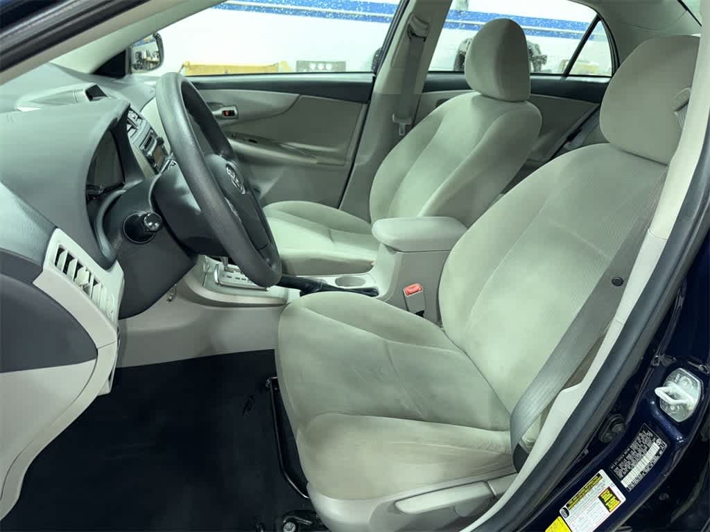 Thumbnail: 2012 Toyota Corolla - 15