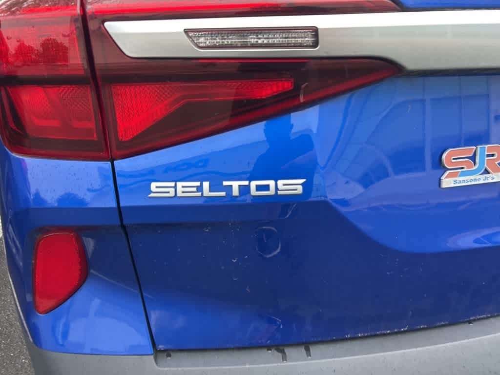 Thumbnail: 2023 Kia Seltos - 8
