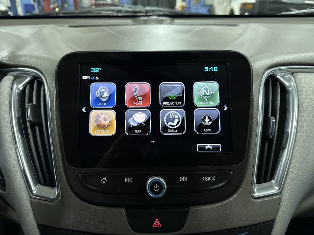 Thumbnail: 2018 Chevrolet Malibu - 20