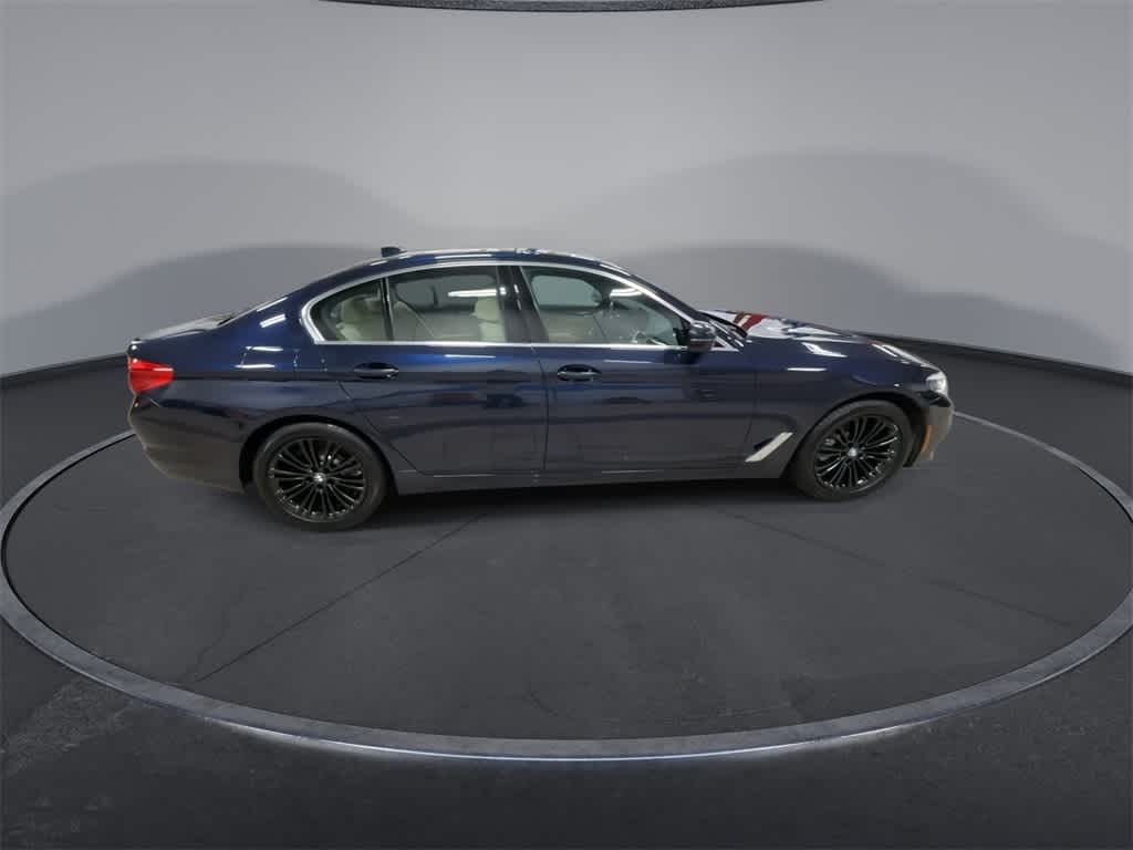 Thumbnail: 2019 BMW 5 Series - 9