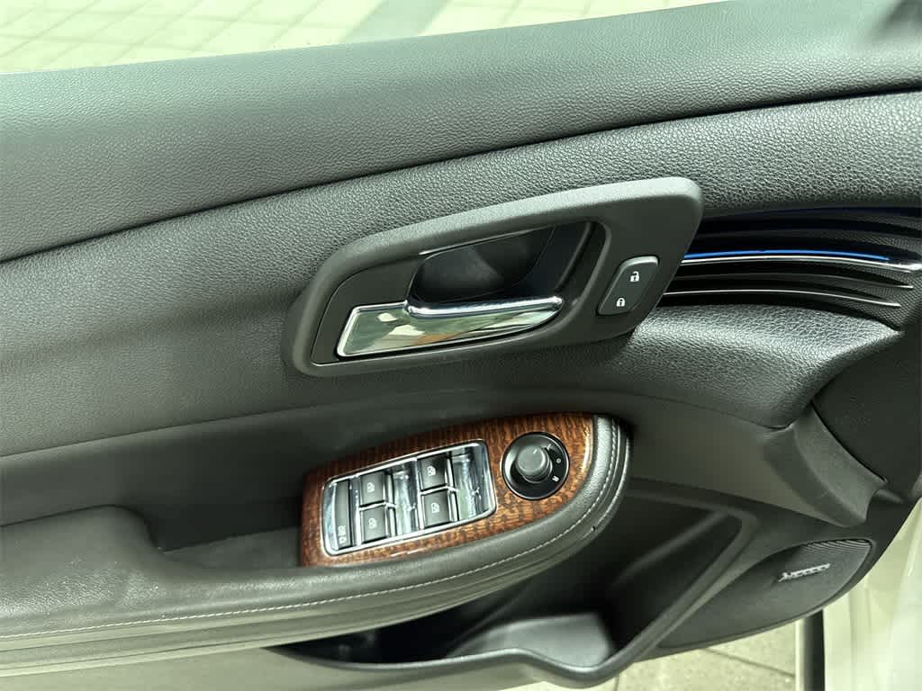 Thumbnail: 2013 Chevrolet Malibu - 21