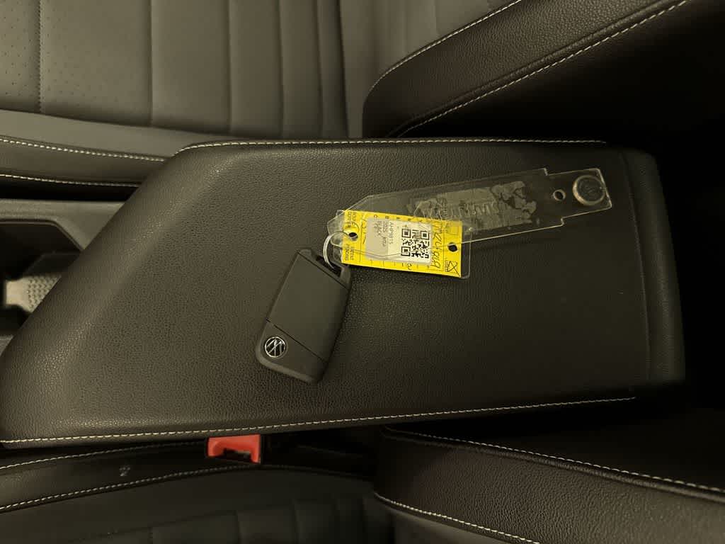 Thumbnail: 2025 Volkswagen Jetta - 33