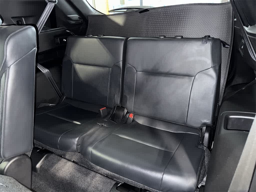 Thumbnail: 2023 Mitsubishi Outlander - 18