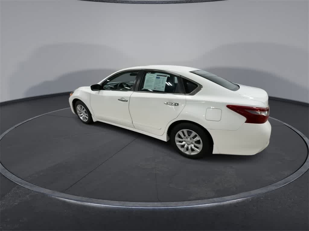 Thumbnail: 2018 Nissan Altima - 6
