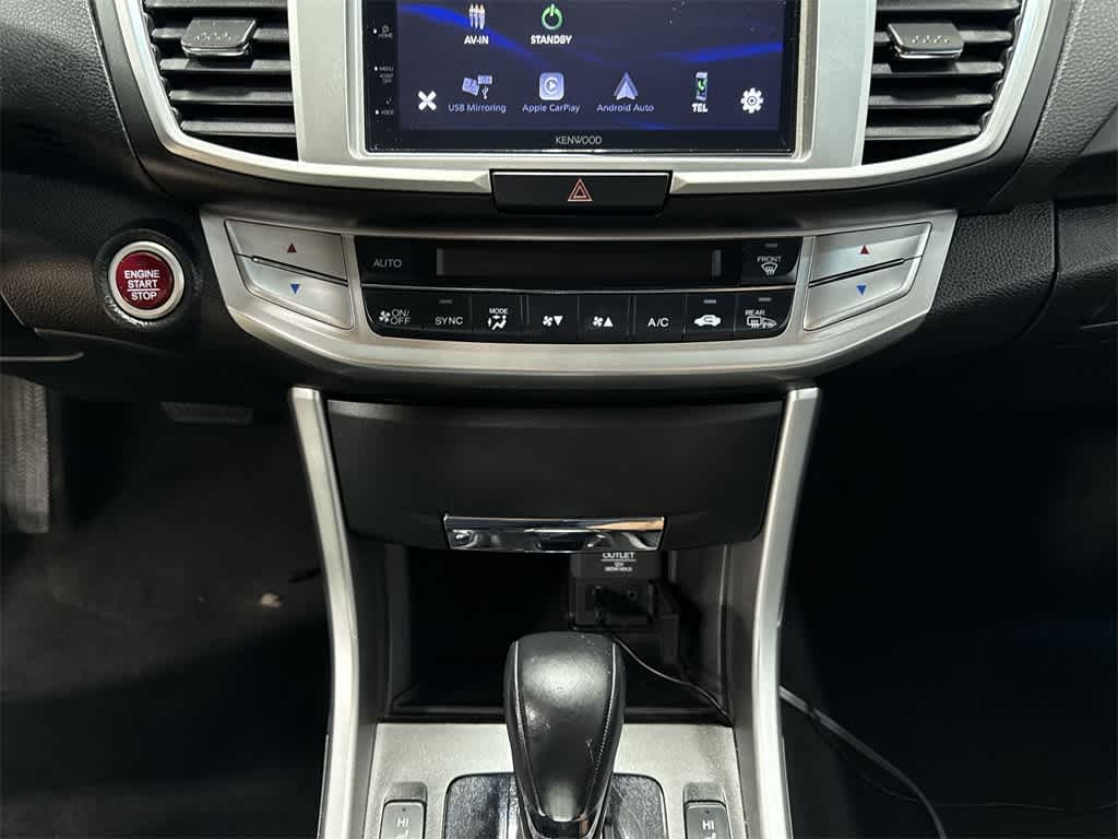 Thumbnail: 2015 Honda Accord - 21