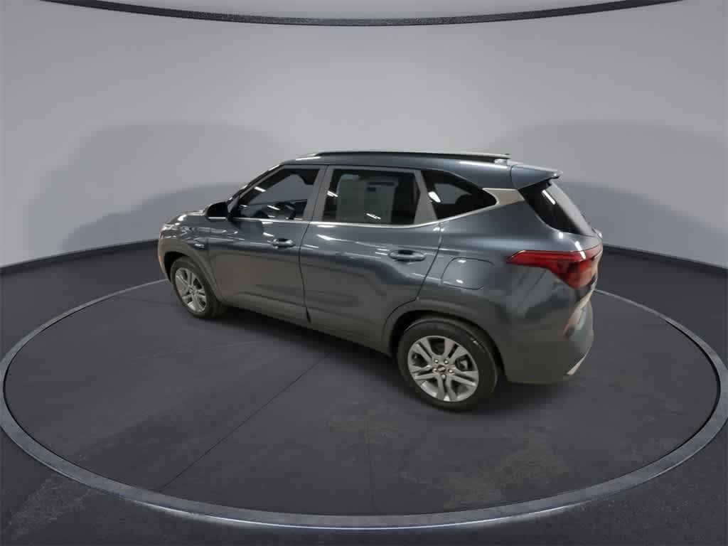 Thumbnail: 2021 Kia Seltos - 6