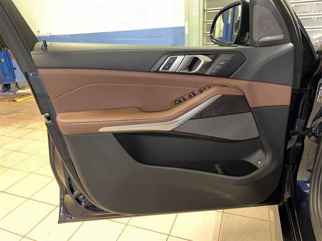 Thumbnail: 2022 BMW X5 - 33