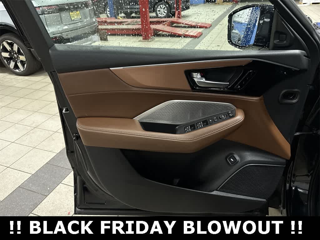 Thumbnail: 2023 Acura MDX - 32