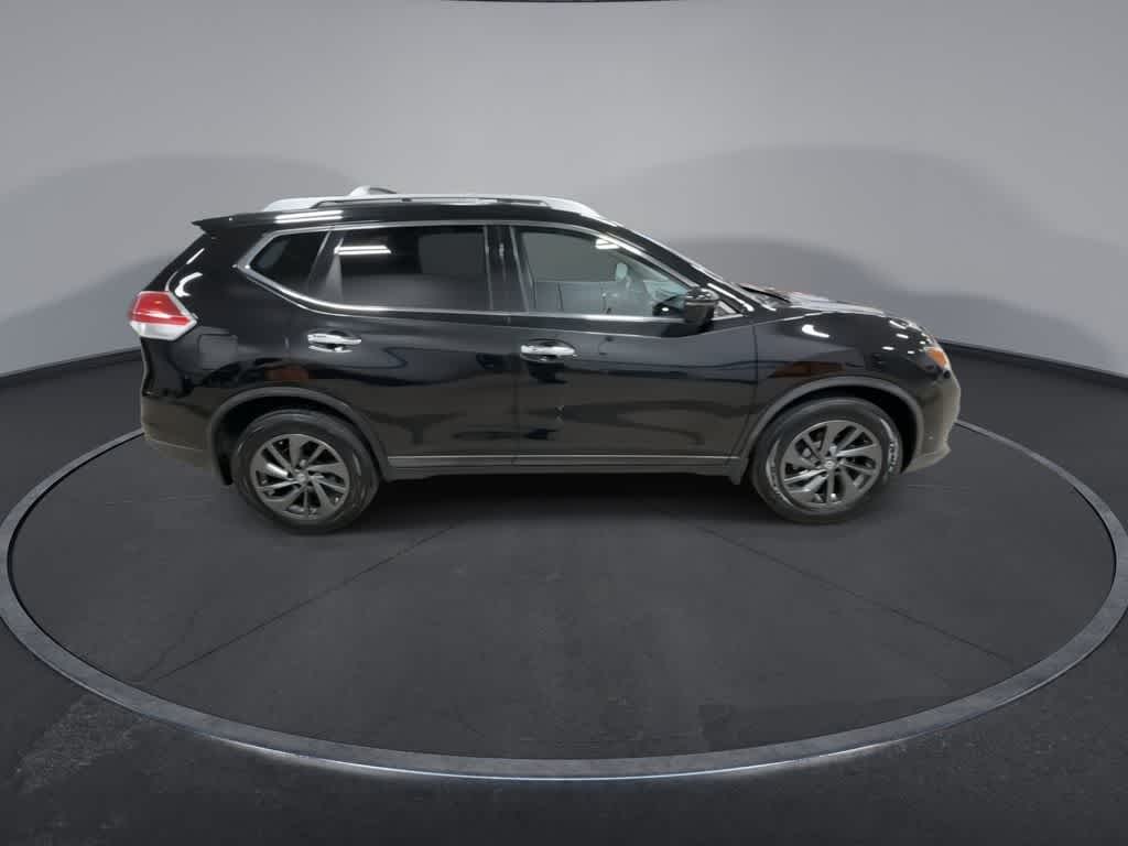 Thumbnail: 2016 Nissan Rogue - 9