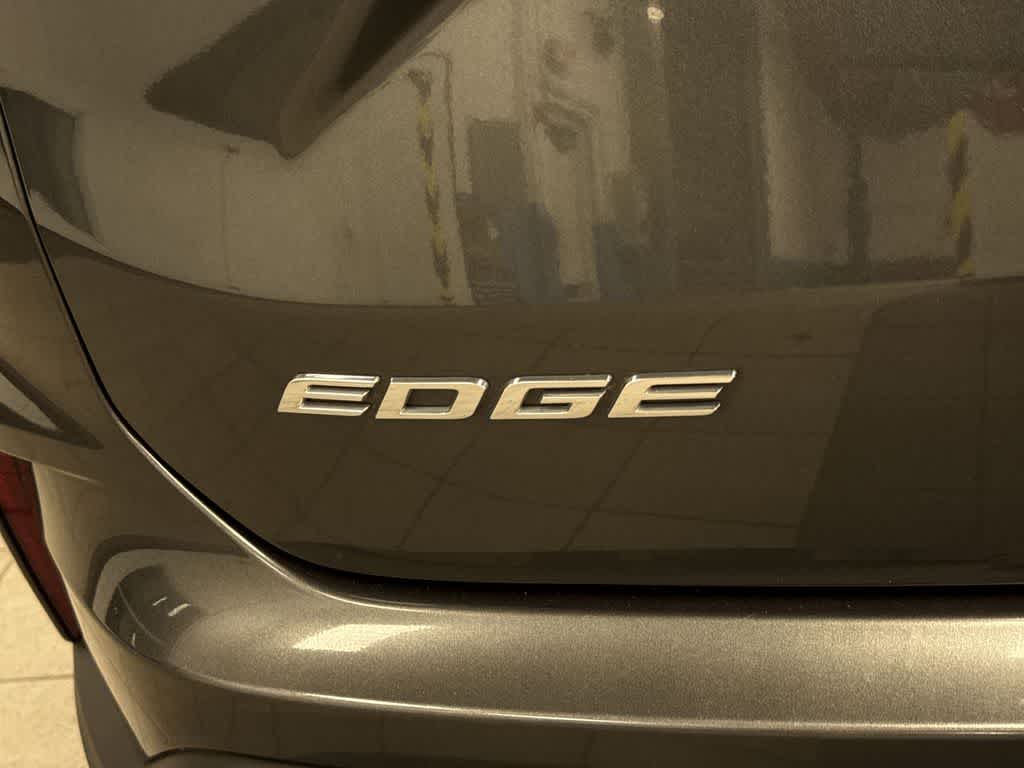 Thumbnail: 2019 Ford Edge - 27