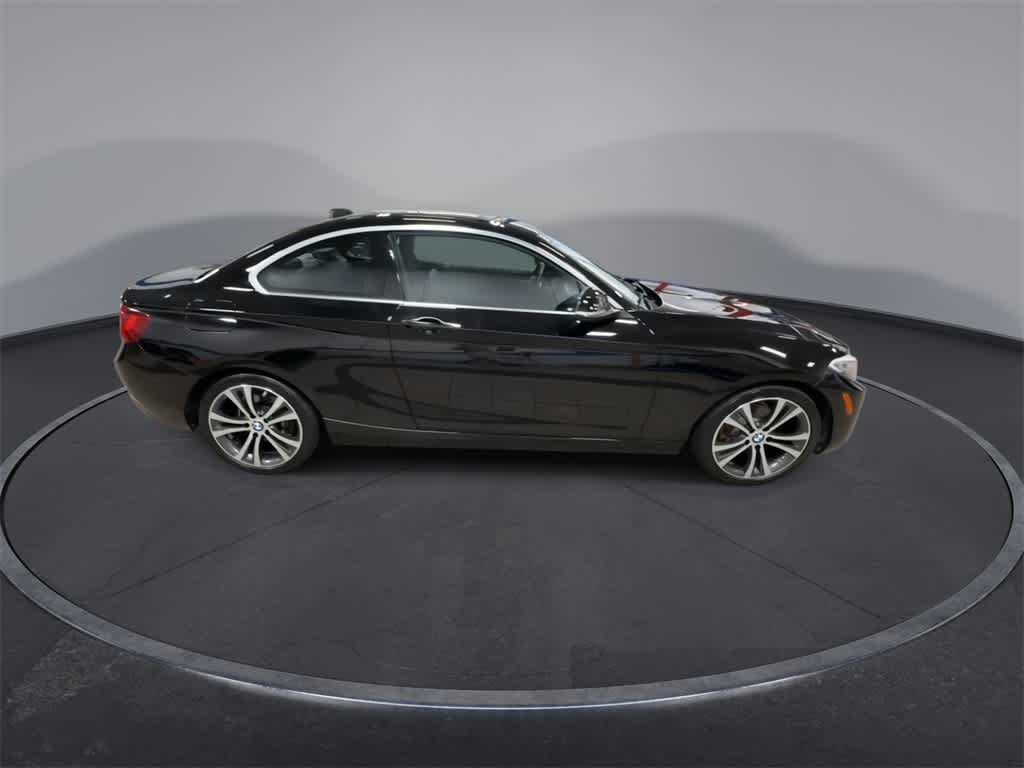 Thumbnail: 2016 BMW 2 Series - 9